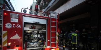 Δύο ελαφρά τραυματίες από πυρκαγιά σε διαμέρισμα