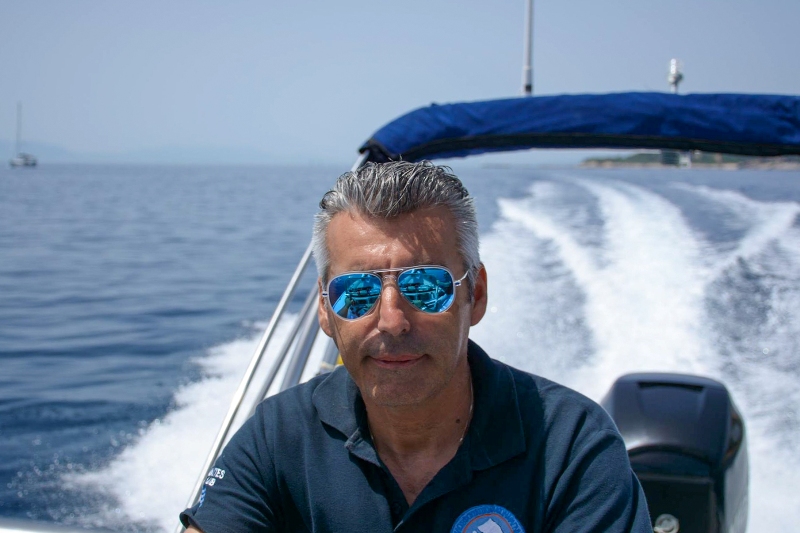 Ο πρόεδρος του «Ομίλου Φουσκωτών Σκαφών Μαγνησίας Αργοναύτες» Αναστ. Πασχούδης  