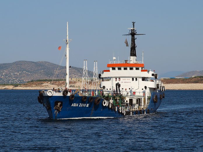 deksamenoploio-agia-zoni