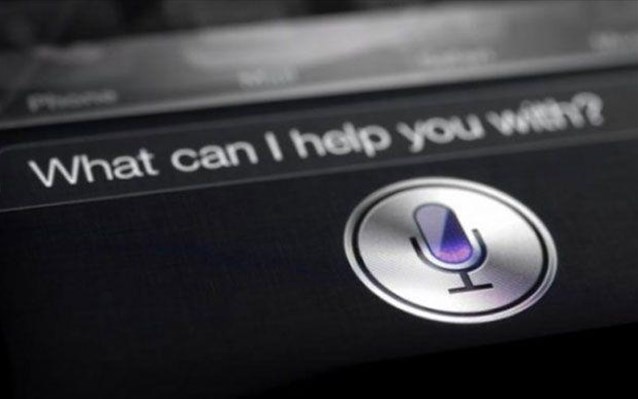 h-apple-etoimazei-eksupno-ixeio-me-ti-siri-gia-na-antagonistei-tin-amazon