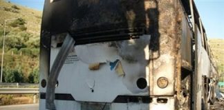 Κινδύνευσαν μαθητές όταν το λεωφορείο που τους μετέφερε έπιασε φωτιά
