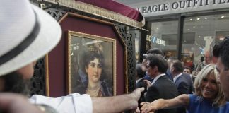 Η Μπριζίτ Τρονιέ μιλά για την Ελλάδα (Βίντεο)