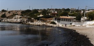 Σαλαμίνα: Σημαντική ρύπανση μετά τη βύθιση του δεξαμενόπλοιου