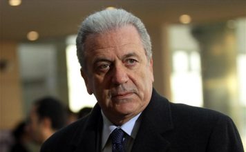 Ευρωπαϊκό ένταλμα σύλληψης για τον Δημήτρη Αβραμόπουλο στο πλαίσιο του Qatargate