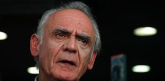 Εισαγγελέας: Να μην αναγνωριστούν ελαφρυντικά σε Άκη και Σμπώκο για τις μίζες