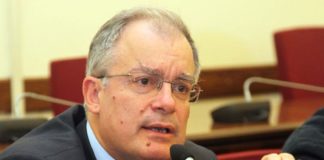 Τασούλας: Η κυβέρνηση δεν κάνει μόνο δικά της λάθη, επαναλαμβάνει και τα δικά μας