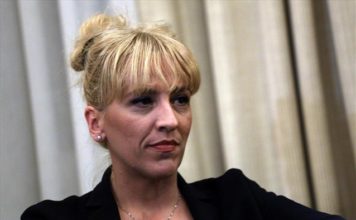 Σήμα Δούρου για εξωστρέφεια – Επαφές με Κοτζιά, Κατσέλη, τετ α τετ με Σακελλαρίδη
