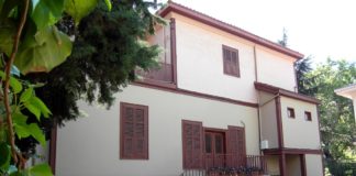 Ζευγάρια από τον Τουρκία παντρεύονται στο σπίτι του Ατατούρκ