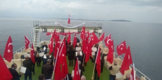 Νέα πρόκληση: Τούρκοι εθνικιστές έκαναν ‘κρουαζιέρα’ στις Οινούσσες και έψαλλαν τον εθνικό τους ύμνο