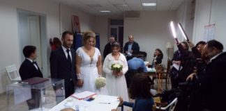 Απ’ τα σκαλιά της εκκλησίας κατευθείαν στην κάλπη της Κεντροαριστεράς