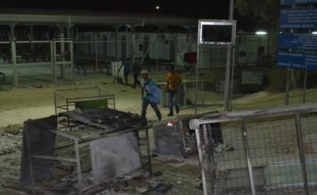 Άγριες συγκρούσεις στον καταυλισμό της Μόριας με 15 τραυματίες
