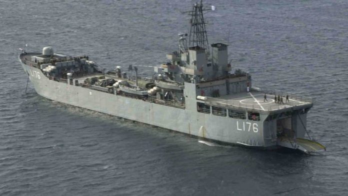 armatogogo-lesbos-ploio