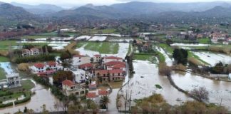 Λέσβος: Πλημμύρισε η Ερεσός από τις έντονες βροχοπτώσεις