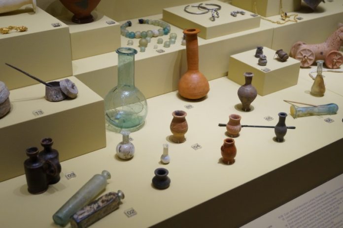 diaxroniko Φαρμακευτικά αγγεία