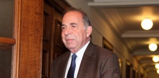 Απεβίωσε ο Πέτρος Αλιβιζάτος