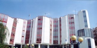 Επίθεση στην καθηγήτρια Μαίρη Μπόση μέσα στο Πανεπιστήμιο Πειραιά