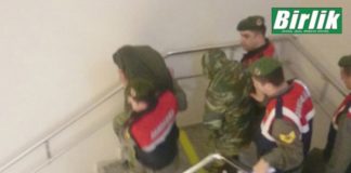 Τουρκικά ΜΜΕ: Τι δείχνουν οι φωτογραφίες στα κινητά των στρατιωτικών (video)