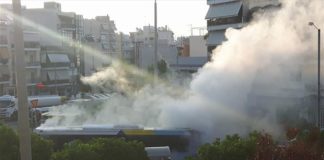 Φωτιά σε λεωφορείο του ΟΑΣΑ στη Νίκαια