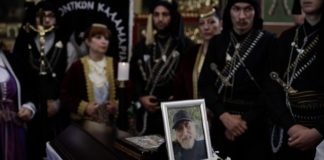 Το τελευταίο αντίο στον Χάρρυ Κλυνν