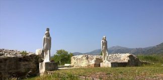Φθορές σε αντίγραφα αγαλμάτων στο ιερό Αιγυπτίων Θεών στον Μαραθώνα
