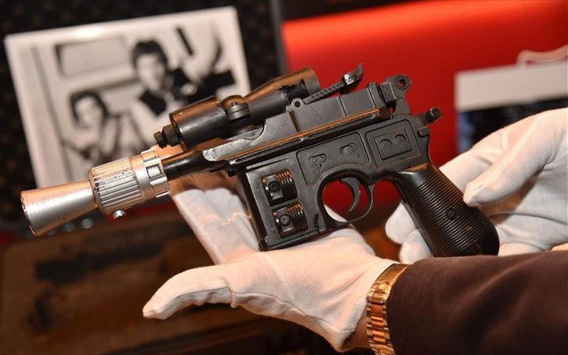 star-wars-to-pistoli-tou-han-solo-polithike-555000-dolaria-4
