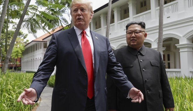 trump_and_kim