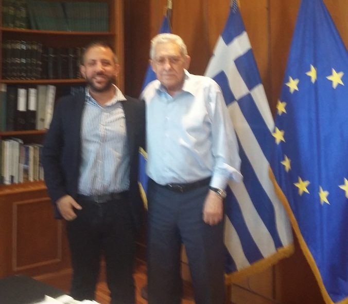 ΜΕΪΚ-ΚΟΥΒΕΛΗΣ-