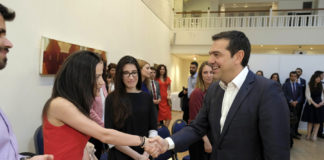 Με νέους Έλληνες επιστήμονες συναντήθηκε στο Λονδίνο ο Αλέξης Τσίπρας