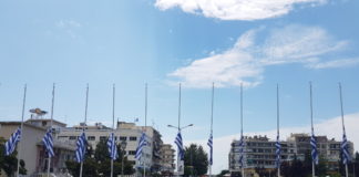 Θρηνεί η Καβάλα για τα θύματα από την πυρκαγιά -Μεσίστιες οι σημαίες στην πόλη