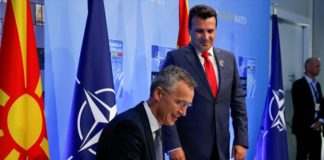 ΝΑΤΟ – ΠΓΔΜ: «Έπεσαν» οι υπογραφές για έναρξη ενταξιακών συνομιλιών