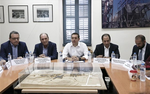 laurio-se-ekseliksi-suskepsi-upo-ton-prothupourgo-gia-tis-purkagies
