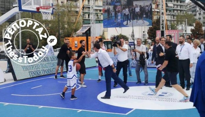 tsipras_basket-750x430
