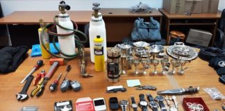 «Χειροπέδες» για μέλος της σπείρας διαρρηκτών κοσμηματοπωλείων