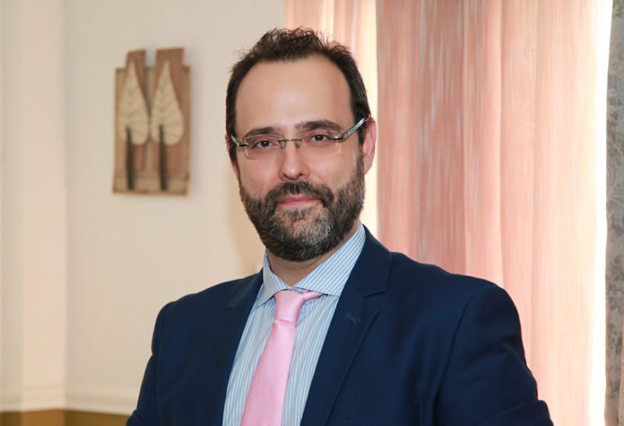 ΚΩΝΣΤΑΝΤΝΟΣ ΜΑΡΑΒΕΓΙΑΣ