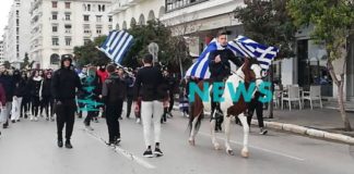 Με… άλογο κατέβηκε μαθητής στη συγκέντρωση για τη Μακεδονία