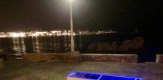 Εβαλαν ηλιακά παγκάκια στη Μύκονο -Θα γίνονται μπλε και θα φορτίζουν κινητά