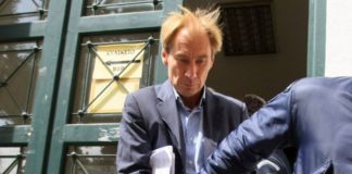Μόλις μία ώρα χρειάστηκε ο Οσβαλντ για να σπάσει το βραχιολάκι και να εξαφανιστεί
