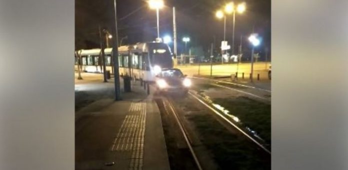 tram21