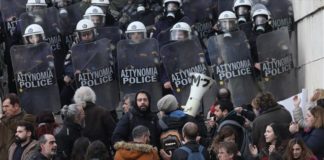 Όλγα Γεροβασίλη: ΜΑΤ χτύπησαν στα τυφλά διαδηλωτές