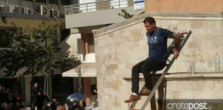 Αίσιο τέλος με τον αλλοδαπό που απειλούσε να αυτοπυρποληθεί
