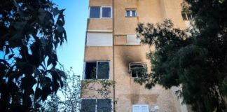«Αφηνα αναμμένο το πιστολάκι στα πόδια του μωρού», λέει η μητέρα
