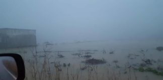 Παρασύρθηκαν οχήματα, έκλεισαν δρόμοι από την κακοκαιρία