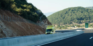 Συγκλονίζει ο σύζυγος της 56χρονης που σκοτώθηκε μπροστά του: Όταν την είδα, ήταν διαμελισμένη