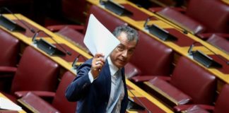 Στ. Θεοδωράκης: Αποχαιρετώ τη Βουλή πολιτικά ηττημένος, αλλά αισιόδοξος