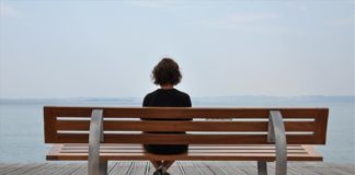 «Πρωταθλήτρια» στη μοναξιά η Ελλάδα