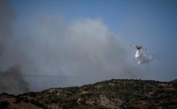 Εύβοια: Μαίνονται και οι τέσσερις πυρκαγιές