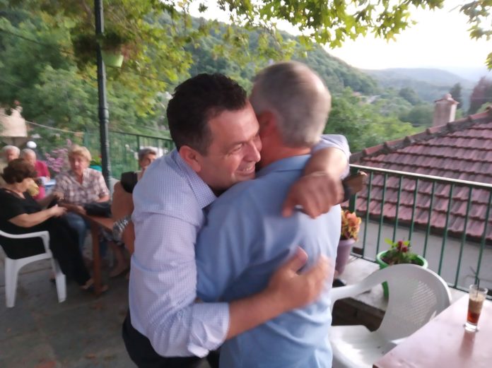 μπουκωρος