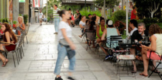 Εργαζόμενος κατήγγειλε ότι ο εργοδότης του τον απείλησε με όπλο