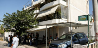 Το ιατρικό ανακοινωθέν για το μωρό που κατασπάραξε ο σκύλος: Είχε αιματηρές εκδορές και εκχυμώσεις