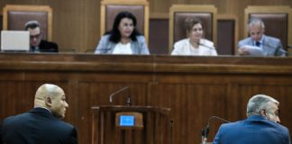 Μάγδα Φύσσα σε πρώην βουλευτή της Χρυσής Αυγής: Γιατί σκοτώσατε το παιδί μου;